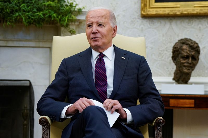 &copy; Reuters. FILE PHOTO: U.S. President Joe Biden looks on during a meeting with Czech Prime Minister Petr Fiala (not pictured) in the Oval Office at the White House, in Washington, U.S. April 15, 2024. REUTERS/Elizabeth Frantz/File Photo