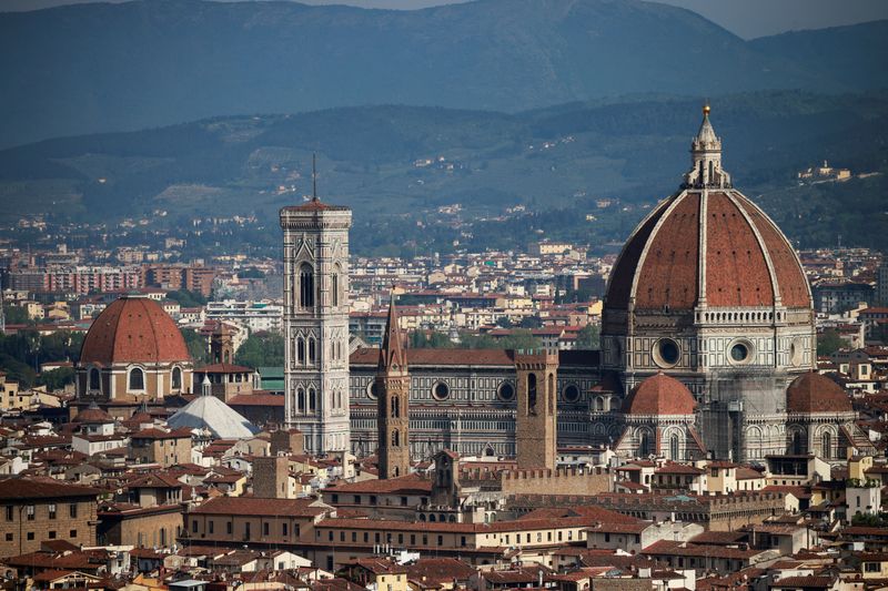 © Reuters. Brunelleschi's Dome and Giotto's Campanile of the Cathedral of Saint Mary of the Flower (Cattedrale di Santa Maria del Fiore) are pictured from a panoramic point of Florence, in Tuscany region, Italy, April 15, 2024. REUTERS/Yara Nardi