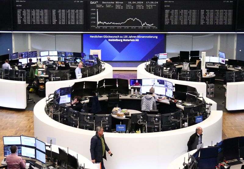 &copy; Reuters. The German share price index DAX graph is pictured at the stock exchange in Frankfurt, Germany, April 16, 2024.     REUTERS/Staff