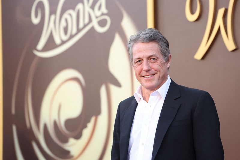 &copy; Reuters. FILE PHOTO: Cast member Hugh Grant attends a premiere for the film Wonka in Los Angeles, California, U.S. December 10, 2023. REUTERS/Mario Anzuoni