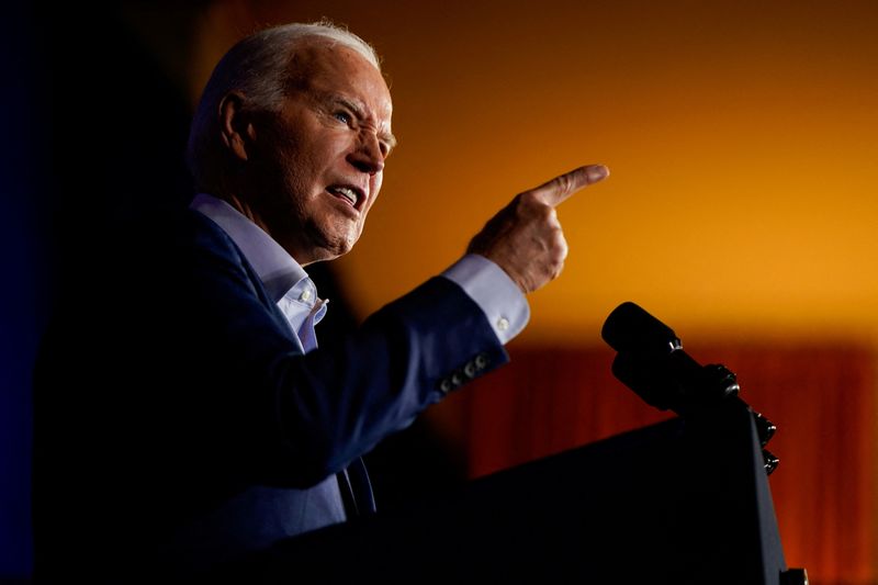 &copy; Reuters. El presidente de EEUU, Joe Biden, habla en un acto de campaña en Scranton, Pensilvania, EEUU. 16 abril 2024. REUTERS/Elizabeth Frantz