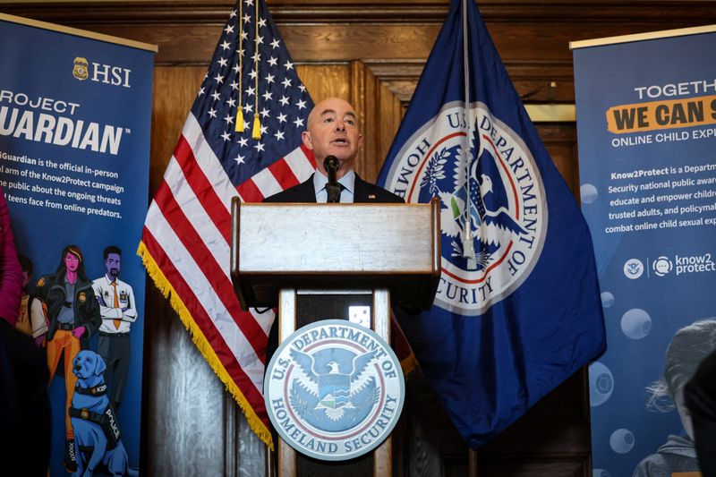 &copy; Reuters. Department of Homeland Security (DHS) Secretary Alejandro Mayorkas speaks during a news conference regarding the Know2Protect program in New York City, U.S., April 17, 2024.  REUTERS/Brendan McDermid/File Photo