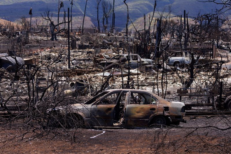 &copy; Reuters. FILE PHOTO: Fire damage is shown in the Wahikuli Terrace neighborhood in the fire ravaged town of Lahaina on the island of Maui in Hawaii, U.S., August 15, 2023.  REUTERS/Mike Blake/File Photo