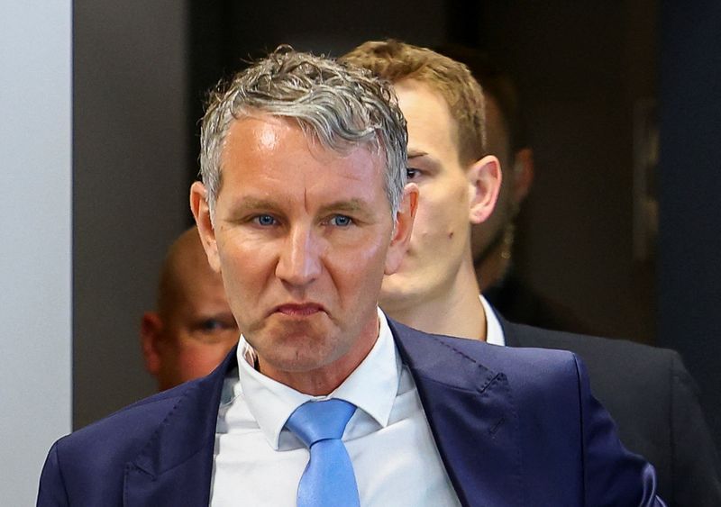 &copy; Reuters. German far-right politician of the Alternative for Germany (AfD) Bjoern Hoecke gestures as he enters the courtroom on the day of his trial over the alleged use of Nazi vocabulary during a speech in May 2021, at the regional court in the major city of Hall