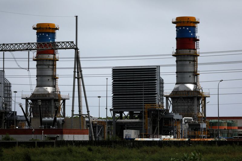 &copy; Reuters. La raffineria El Palito a Puerto Cabello, in Venezuela. REUTERS/Leonardo Fernandez Viloria