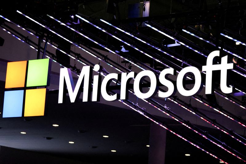 © Reuters. FILE PHOTO: Microsoft logo is seen at the Mobile World Congress (MWC) in Barcelona, Spain February 27, 2024. REUTERS/Bruna Casas//File Photo