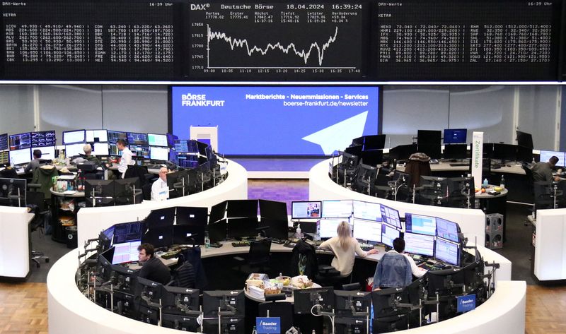 &copy; Reuters. File photo: The German share price index DAX graph is pictured at the stock exchange in Frankfurt, Germany, April 18, 2024.     REUTERS/Staff/File photo