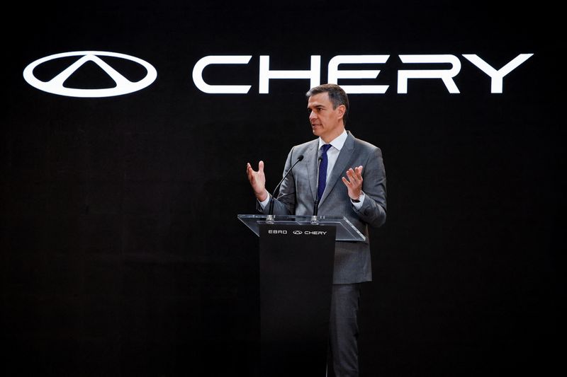 &copy; Reuters. Spain's Prime Minister Pedro Sanchez speaks at the new factory of China's Chery Auto, at Zona Franca, in Barcelona, Spain April 19, 2024. REUTERS/Albert Gea