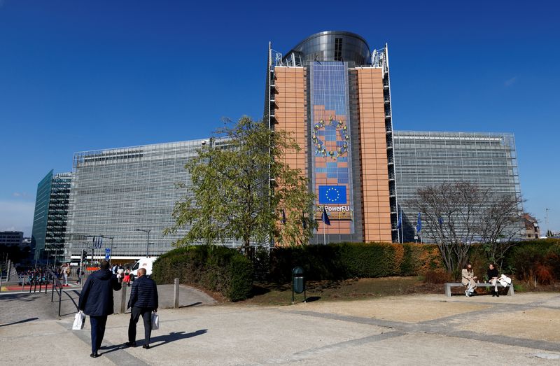 &copy; Reuters. General view of the Berlaymont building, headquarters of the European Commission, where an envelope with suspect white powder was found in Brussels, Belgium September 30, 2022. REUTERS/Yves Herman/ File photo