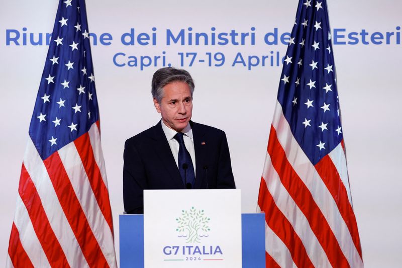&copy; Reuters. وزير الخارجية الأمريكي أنتوني بلينكن يتحدث خلال مؤتمر صحفي في ختام اجتماع وزارء خارجية مجموعة السبع في جزيرة كابري بإيطاليا يوم 19 أبريل نيس