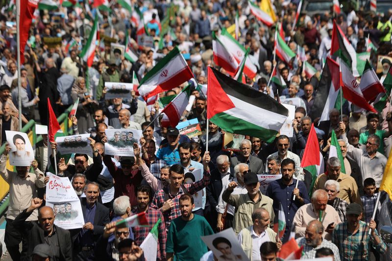 &copy; Reuters. Iranians attend an anti-Israel rally in Tehran, Iran, April 19, 2024. Majid Asgaripour/WANA (West Asia News Agency) via REUTERS 