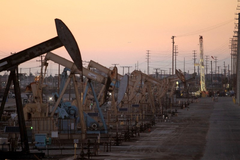 &copy; Reuters.  　米エネルギーサービス会社ベーカー・ヒューズが発表した１９日までの週間データによると、国内の石油・天然ガス掘削リグ稼働数は前週比２基増の６１９基となり、５週間ぶりに増加
