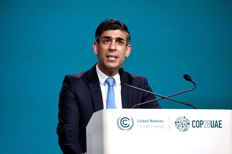 &copy; Reuters. British Prime Minister Rishi Sunak delivers a national statement at the World Climate Action Summit during the United Nations Climate Change Conference (COP28) in Dubai, United Arab Emirates, December 1, 2023. REUTERS/Thaier Al Sudani/File Photo