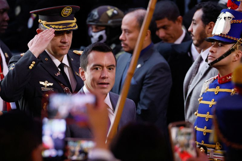 &copy; Reuters. Photo du président équatorien Daniel Noboa qui assiste à la cérémonie d'inauguration d'un référendum. /Photo prise le 21 avril 2024 à Quito, Equateur/REUTERS/Karen Toro