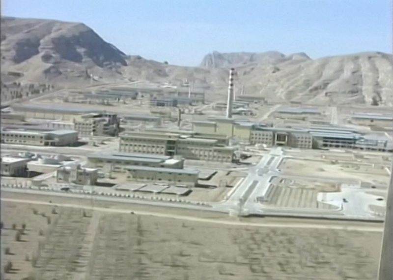 &copy; Reuters. مشهد جوي يظهر منشأة نووية في أصفهان بإيران في صورة من أرشيف رويترز.