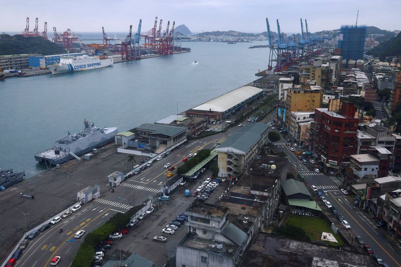 &copy; Reuters.  ４月２２日、台湾経済部が発表した３月の輸出受注は前年同月比１．２％増の４７１億６０００万ドルで、ロイターがまとめた予想の３．５５％増に届かなかった。基隆の港で２０２２年