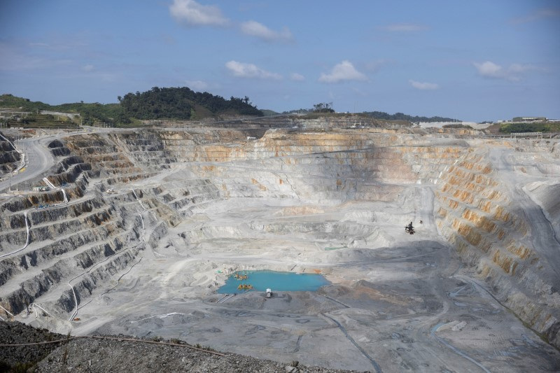 &copy; Reuters. Foto de Archivo: La mina Cobre Panamá de la canadiense First Quantum Minerals, una de las minas de cobre a cielo abierto más grandes del mundo, durante una gira de prensa, en Donoso, Panamá. 11 de enero de 2024. REUTERS/Tarina Rodriguez.