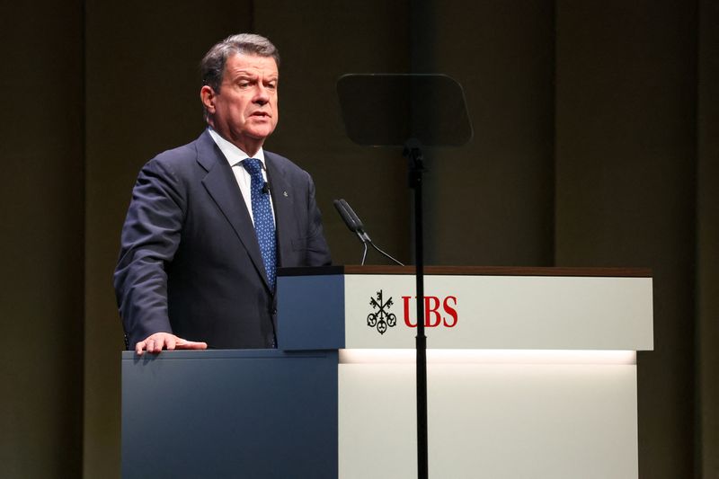 © Reuters. Chairman of UBS Colm Kelleher speaks at the Swiss Bank Annual General Meeting, one year after buying rival Swiss bank Credit Suisse, in Basel, Switzerland, April 24, 2024. REUTERS/Denis Balibouse