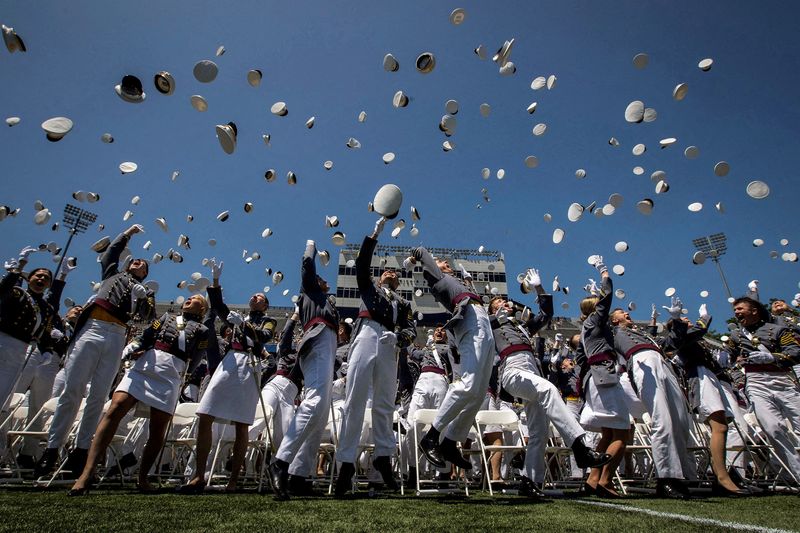 &copy; Reuters. FILE PHOTO: Graduating cadets toss their hats into the air at the end of the 2023 graduation ceremony at the United States Military Academy (USMA) at West Point, New York, U.S., May 27, 2023. REUTERS/Eduardo Munoz/File Photo