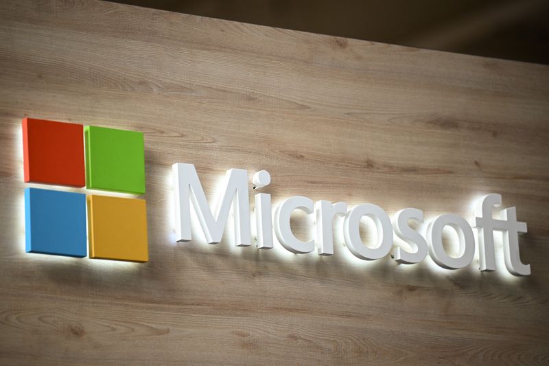 © Reuters. FILE PHOTO: A Microsoft sign is pictured at a trade fair in Hannover Messe, in Hanover, Germany, April 22, 2024.  REUTERS/Annegret Hilse/File Photo