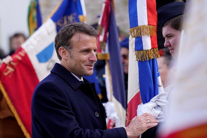 &copy; Reuters. FILE PHOTO: French President Emmanuel Macron attends a ceremony at the Martyrologe of Vassieux-en-Vercors, central France, Tuesday, April 16, 2024.  Laurent Cipriani/Pool via REUTERS/File Photo