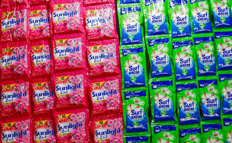 &copy; Reuters. FILE PHOTO: A view of plastic sachets of Unilever's Sunlight and Surf Excel laundry detergent at a shop in Colombo, Sri Lanka, June 1, 2022. Picture taken June 1, 2022. REUTERS/Dinuka Liyanawatte/File Photo