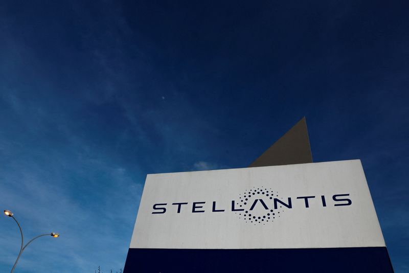 &copy; Reuters. Le logo Stellantis. /Photo prise le 19 mars 2024/REUTERS/Gonzalo Fuentes