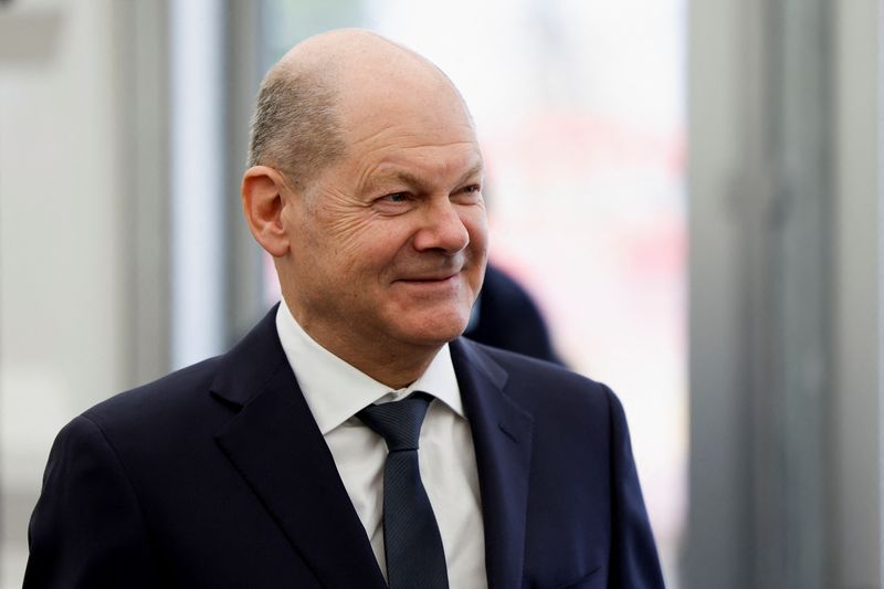 &copy; Reuters. German Chancellor Olaf Scholz attends a groundbreaking ceremony for drugmaker Merck's new research centre aiming at mRNA technology, in Darmstadt, Germany April 25, 2024. REUTERS/Heiko Becker