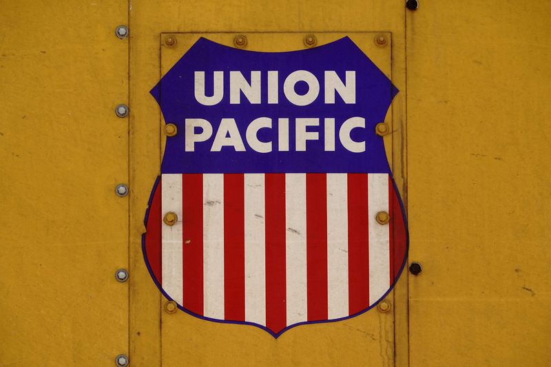 &copy; Reuters. FILE PHOTO: Union Pacific livery on the side of a cargo locomotive is pictured ahead of a possible strike if there is no deal with the rail worker unions, at Union Station in Los Angeles, California, U.S., September 15, 2022. REUTERS/Bing Guan/File Photo