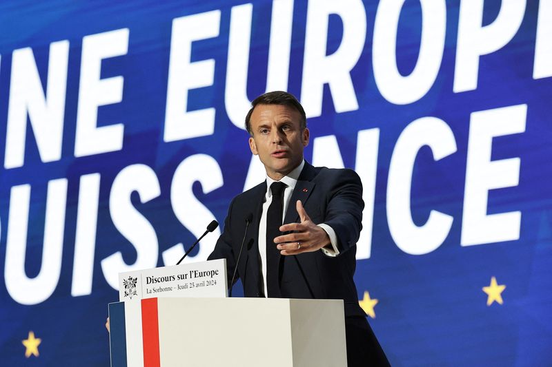 &copy; Reuters. El presidente francés, Emmanuel Macron, habla sobre Europa en la Universidad de la Sorbona, París, Francia. 25 abril 2024. Christophe Petit Tesson/Pool vía Reuters