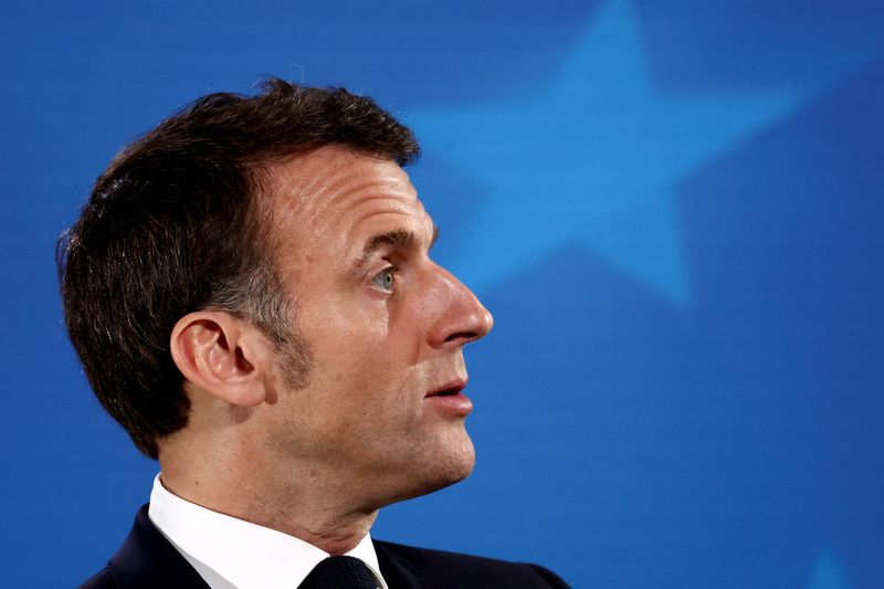 &copy; Reuters. フランスのマクロン大統領は２５日、欧州中央銀行（ＥＣＢ）の責務について、「インフレのみを目標とする金融政策はもはやあり得ない」という認識を示した。３月撮影（２０２４年　ロ