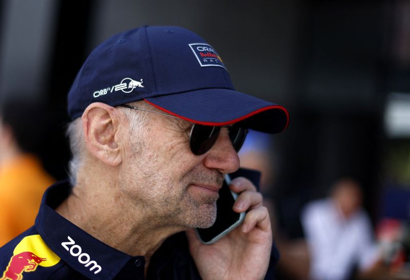 &copy; Reuters. Le directeur technique de Red Bull, Adrian Newey, avant l'entraînement au Grand Prix d'Arabie Saoudite à Jeddah, en Arabie Saoudite. /Photo prise le 8 mars 2024/REUTERS/Hamad I Mohammed