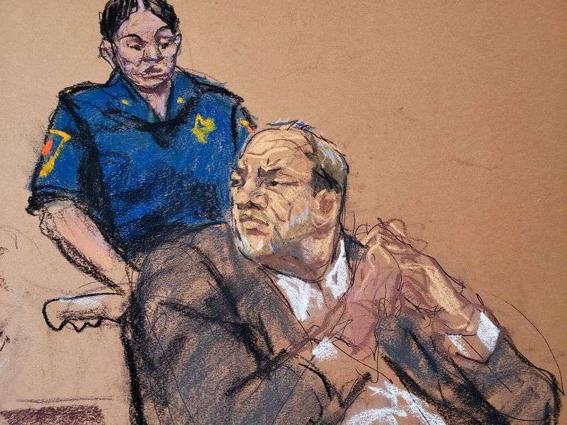 &copy; Reuters. FILE PHOTO: Harvey Weinstein watches as Jessica Mann makes a statement during the sentencing following his conviction on sexual assault and rape charges in the Manhattan borough of New York City, New York, U.S. March 11, 2020 in this courtroom sketch. REU