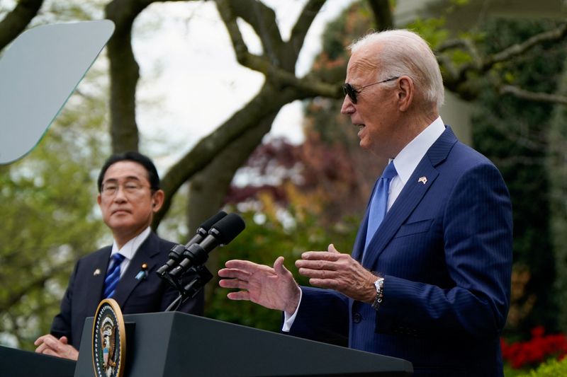 &copy; Reuters. FILE PHOTO: U.S. President Joe Biden and Japanese Prime Minister Fumio Kishida hold a joint press conference in the Rose Garden at the White House in Washington, D.C., U.S., April 10, 2024. REUTERS/Elizabeth Frantz/File Photo
