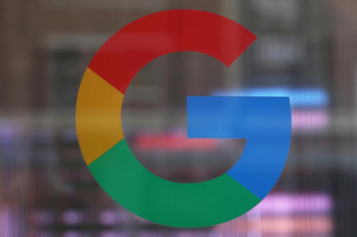 &copy; Reuters. FILE PHOTO: The logo of Google LLC is seen at the Google Store Chelsea in New York City, U.S., January 20, 2023. REUTERS/Shannon Stapleton/File Photo