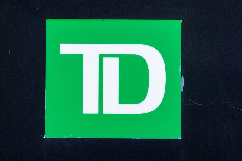 © Reuters. FILE PHOTO: A sign for TD Canada Trust in Toronto, Ontario, Canada December 13, 2021.  REUTERS/Carlos Osorio/File Photo