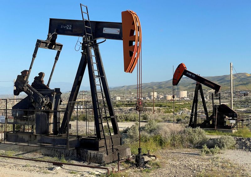 &copy; Reuters. Equipamento de perfuração de petróleo nas proximidades de Fellows, California