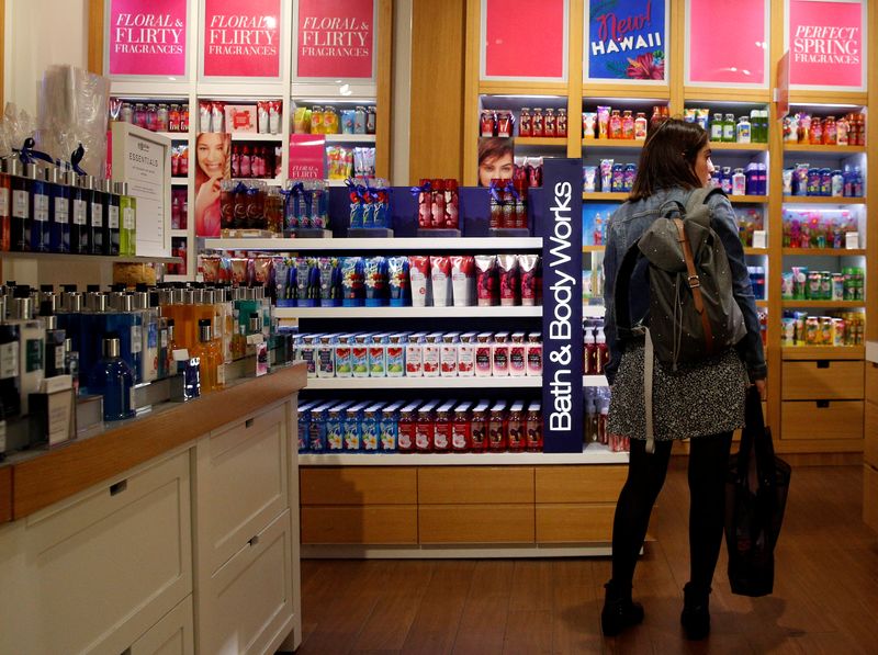 &copy; Reuters. FILE PHOTO: A customer shops in an L Brands Inc., Bath & Body Works retail store in Manhattan, New York, U.S., May 13, 2016. REUTERS/Brendan McDermid/File Photo