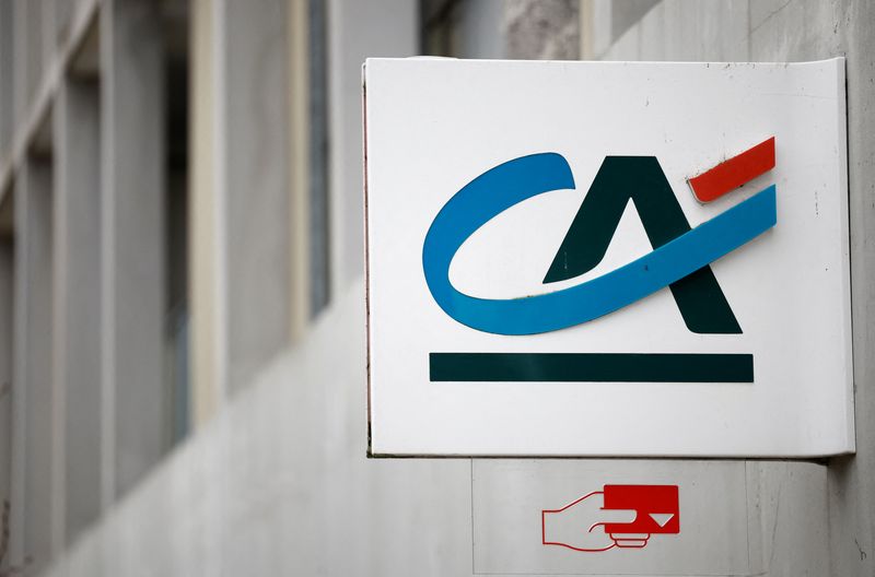 &copy; Reuters. Il logo Credit Agricole presso una filiale a Nantes, in Francia. REUTERS/Stephane Mahe