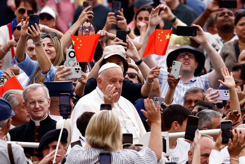 &copy; Reuters. Papa Francisno no Vaticanon 19/6/2024   REUTERS/Guglielmo Mangiapane