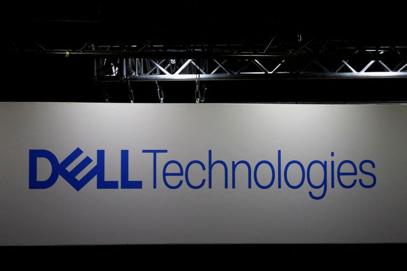 © Reuters. FILE PHOTO: The logo of Dell Technologies at the Milipol Paris, the worldwide exhibition dedicated to homeland security and safety, in Villepinte near Paris, France, November 15, 2023. REUTERS/Sarah Meyssonnier/File Photo