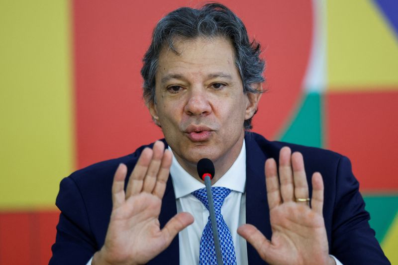 © Reuters. Brazil's Finance Minister Fernando Haddad attends a press conference at the Planalto Palace in Brasilia, Brazil November 28, 2024. REUTERS/Adriano Machado