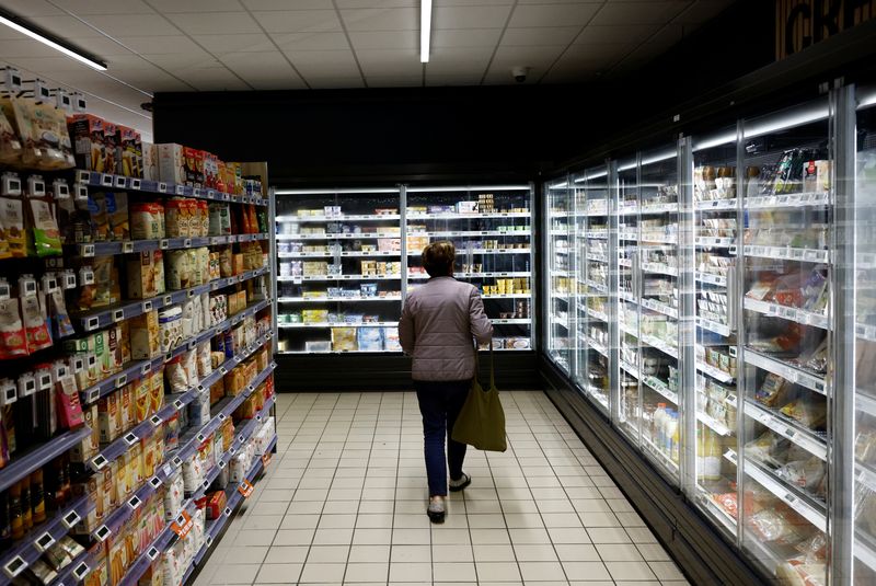 &copy; Reuters. Supermercado em Chanverrie, Françan16/10/2024. REUTERS/Stephane Mahe/File Photo