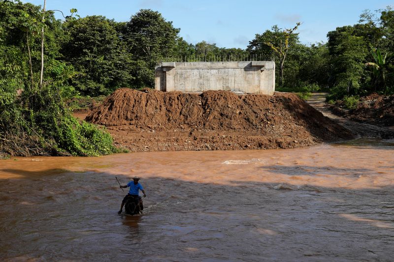 Threatened by climate change, Panama Canal has big plans to deal with drought