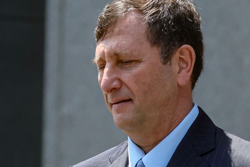 &copy; Reuters. FILE PHOTO: Alex Mashinsky, founder and former CEO of bankrupt cryptocurrency lender Celsius Network, exits the Manhattan federal court in New York City, U.S., July 25, 2023.  REUTERS/Brendan McDermid/File Photo