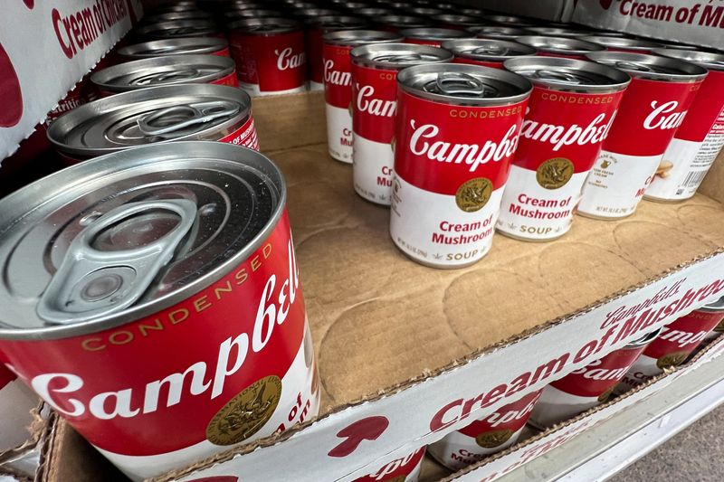 &copy; Reuters. FILE PHOTO: Cans of Campbell's cream of mushroom soup line a supermarket shelf in Bellingham, Washington, U.S. April 25, 2024.  REUTERS/Chris Helgren/File Photo