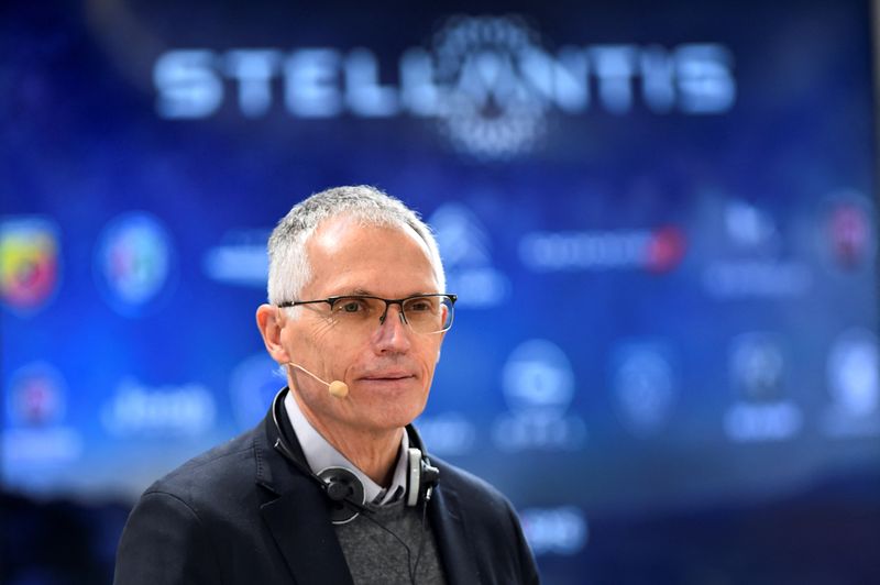 &copy; Reuters. FILE PHOTO: Stellantis CEO Carlos Tavares holds a news conference after meeting with unions, in Turin, Italy, March 31, 2022. REUTERS/Massimo Pinca/File Photo