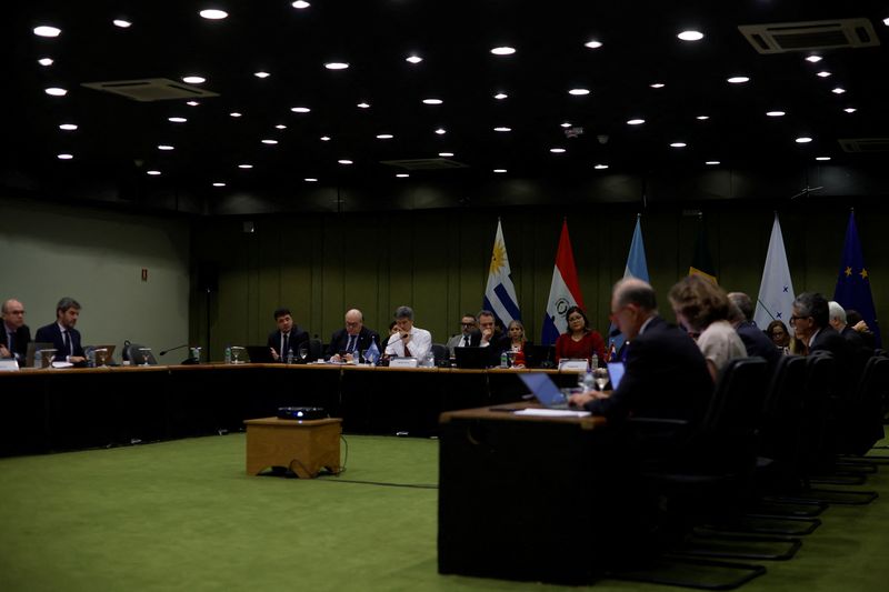 &copy; Reuters. Negociadores da União Europeia e da América do Sul do acordo comercial UE-Mercosul participam de reunião no Palácio do Itamaraty, em Brasílian05/09/2024nREUTERS/Adriano Machado