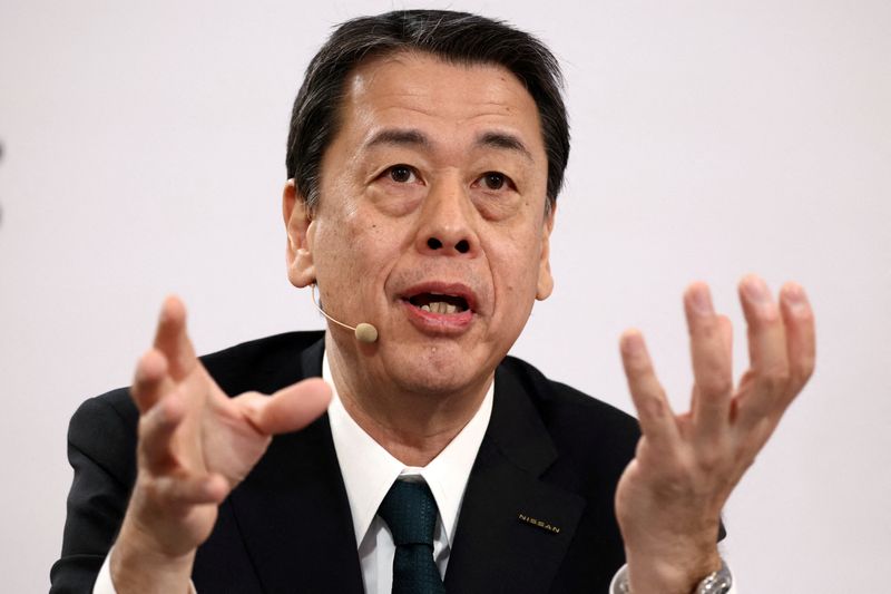 © Reuters. FILE PHOTO: Makoto Uchida, President and CEO of Nissan, speaks during a press conference by Renault Group, Nissan Motor Co., Ltd and Mitsubishi Corporation in Boulogne-Billancourt, near Paris, France, December 6, 2023. REUTERS/Stephanie Lecocq/File Photo