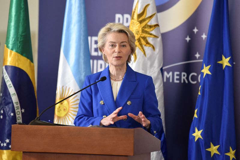 &copy; Reuters. European Commission President Ursula von der Leyen speaks during a press conference with Uruguay's president at the Mercosur Summit in Montevideo, Uruguay December 6, 2024. REUTERS/Martin Varela Umpierrez